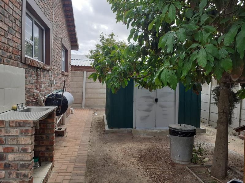 2 Bedroom Property for Sale in Albertinia Western Cape